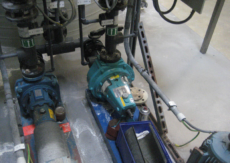 AVR-Inside-April-def-47-smeersels